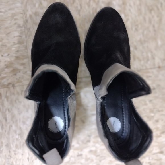 JOURNEE LEATHER COLOR BLOCK ANKLE BOOTS - Picture 3 of 5